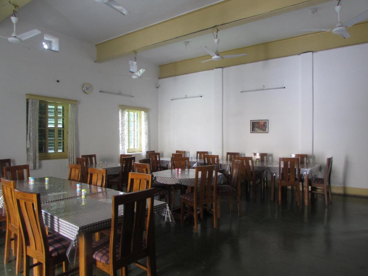 Ywca Gallway Guest House Kalküta Dış mekan fotoğraf